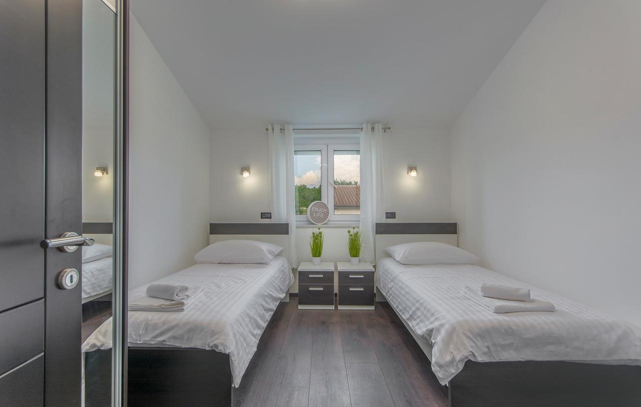 Silver Holiday House Vrvari 外观 照片