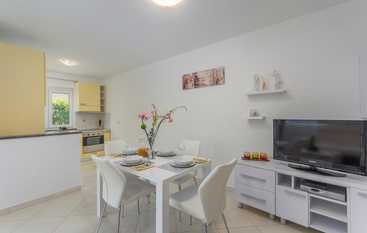 Silver Holiday House Vrvari 外观 照片
