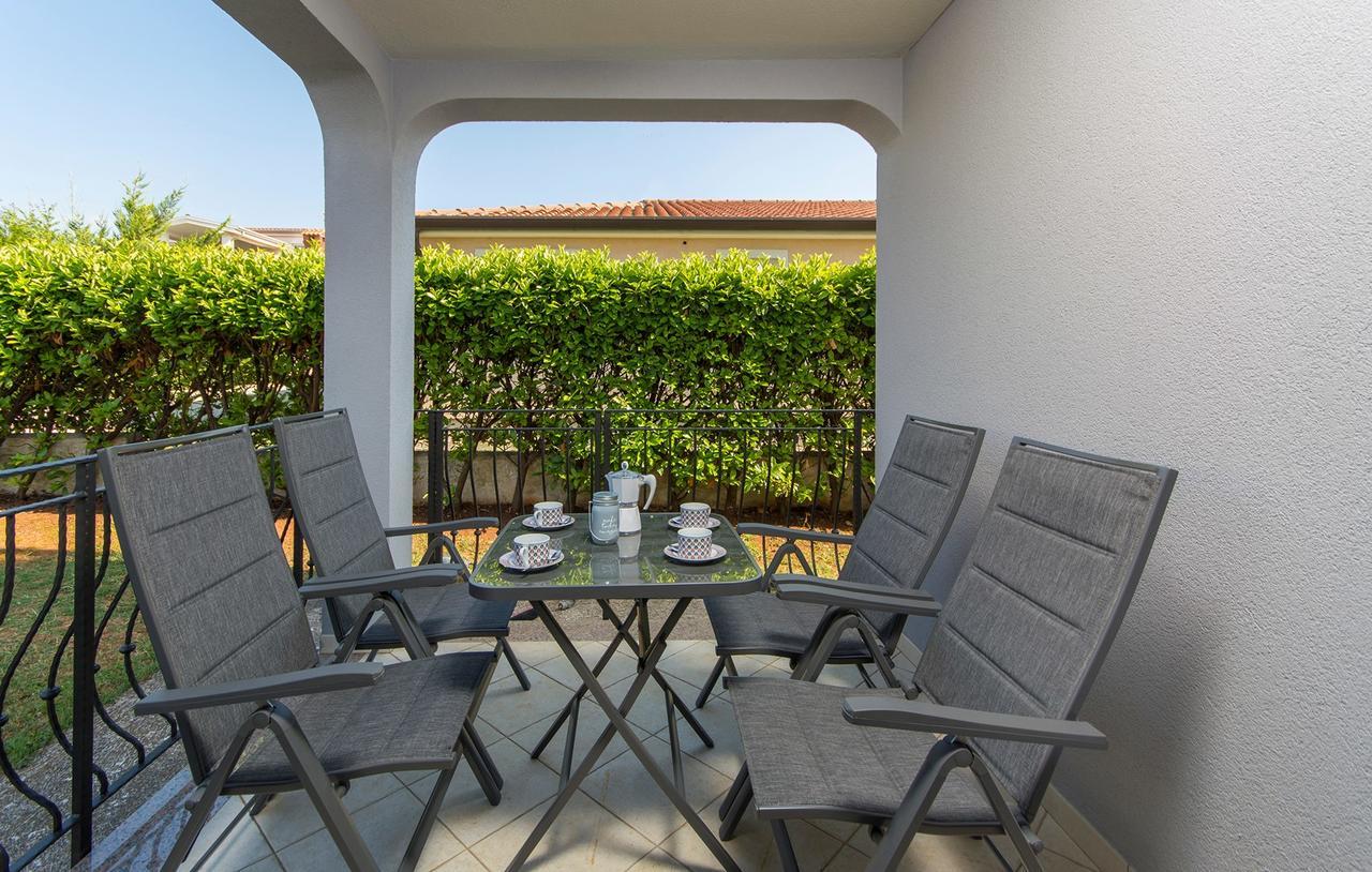 Silver Holiday House Vrvari 外观 照片