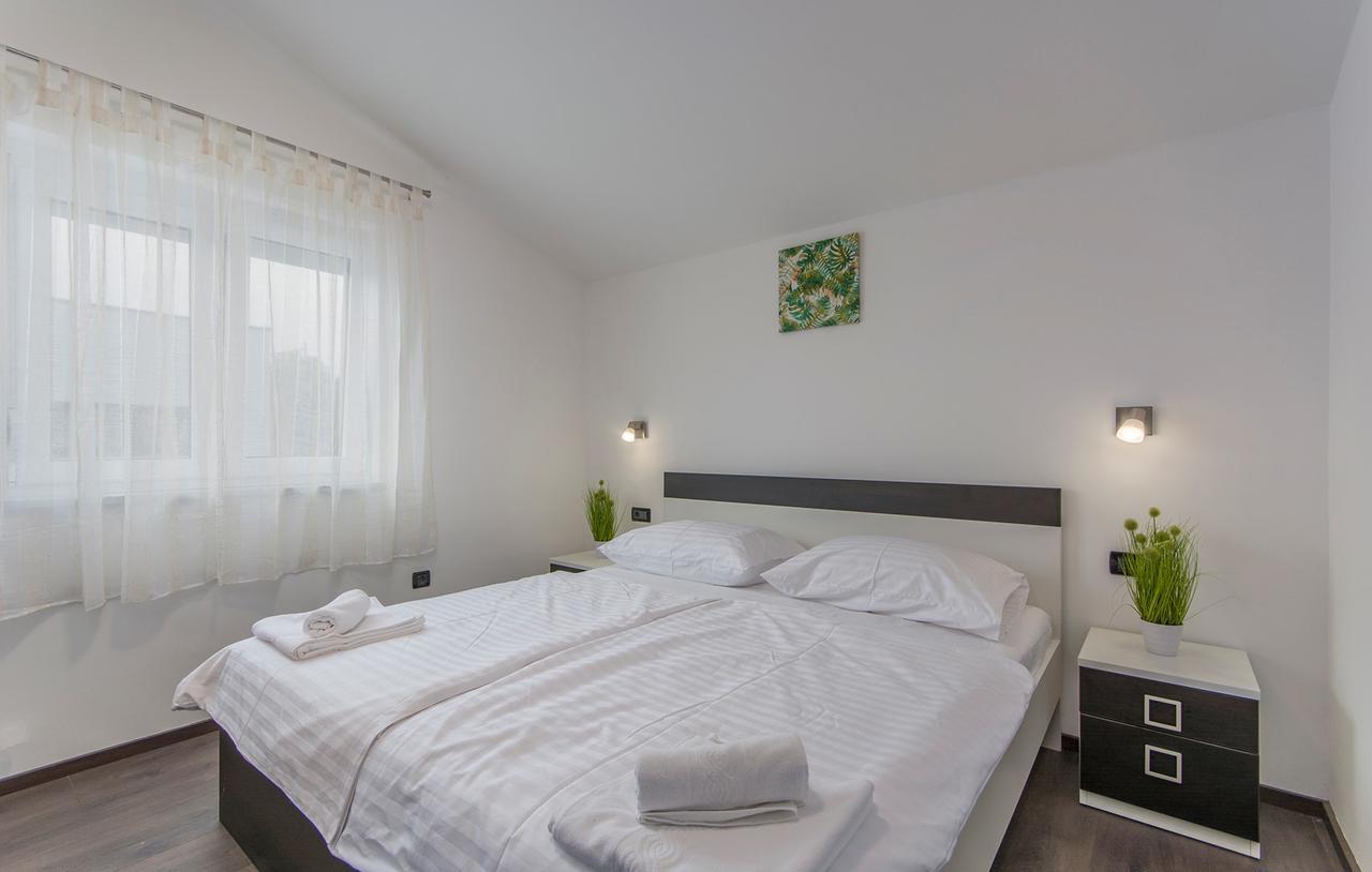 Silver Holiday House Vrvari 外观 照片