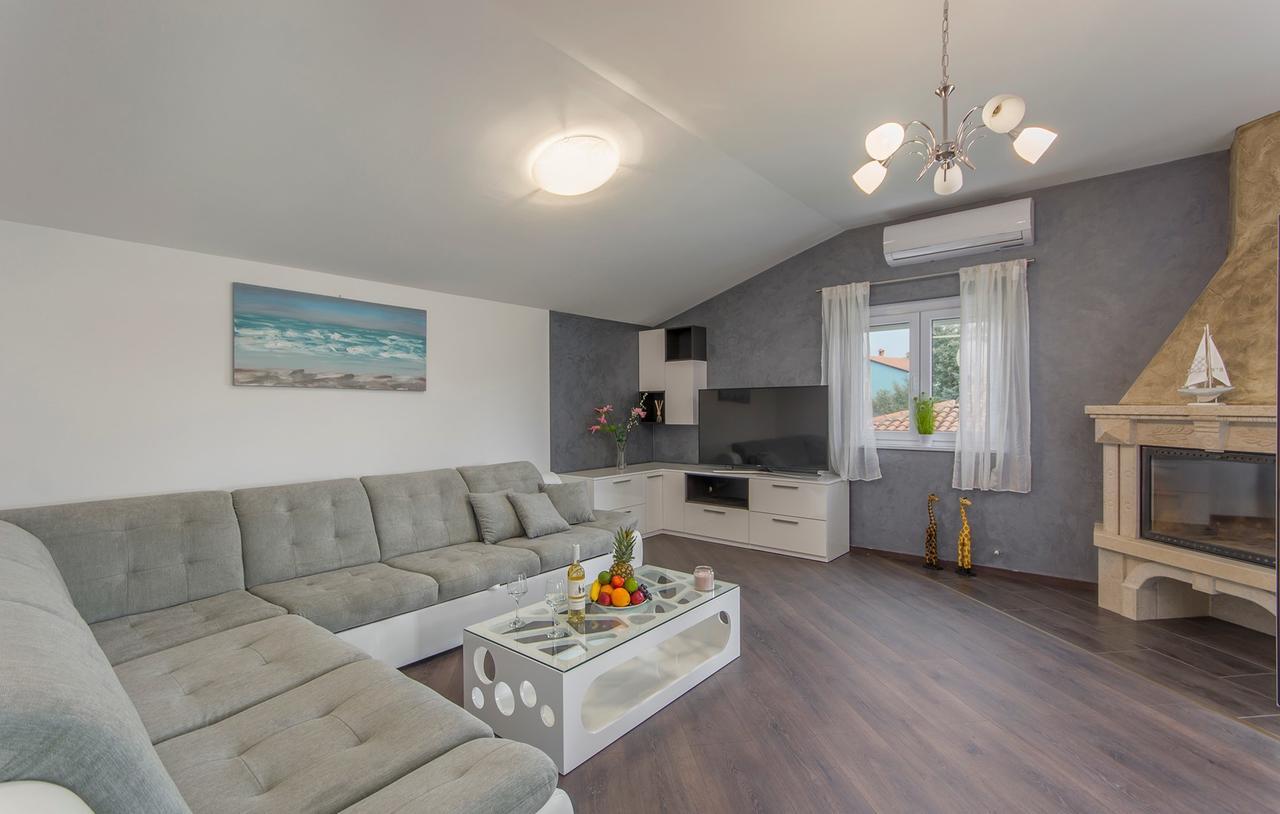 Silver Holiday House Vrvari 外观 照片