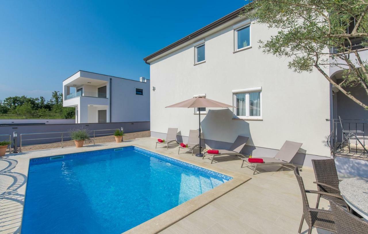 Silver Holiday House Vrvari 外观 照片